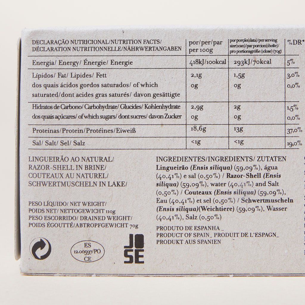 Nutritional information and ingredients list in Spanish and English